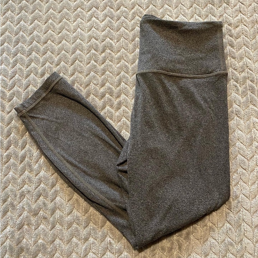 ATHLETA. Women’s leggings.